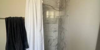 6 Bedroom 3 Bath- Large rooms, AC Gallery 21