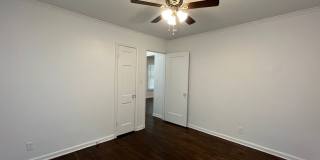 Adorable 2 bedroom 1 bathroom home with a garage! Gallery 14