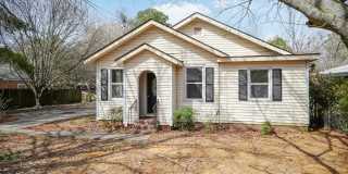 Gorgeous Three Bedroom Home! Gallery 1