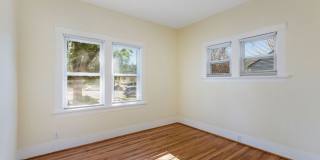 2 Bedroom 1 Bath Duplex Gallery 7