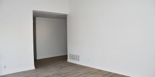 1271 Mosswood Gallery 8