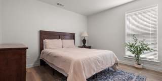 2505 Kenwood Avenue Gallery 11
