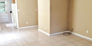 2 bedroom 1 bath - Move in special Gallery 5