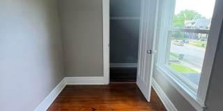Charming Three Bedroom Townhouse! Gallery 12