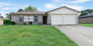 1703 La Fontaine - House Gallery 1