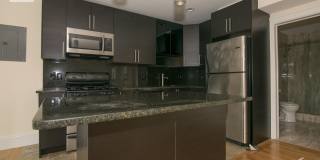 Charming 3 Bedroom-No Broker Fee Gallery 10