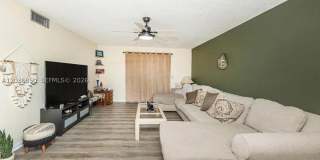 2615 NE 3rd Ct Gallery 2