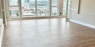 2-bed, 2-bath Condo with Sweeping Views of City and Space Needle! Gallery 11