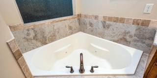 Single-Level 4 Bedroom Home in Stucki Farms Gallery 18