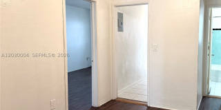 4410 NE 2nd Ave Gallery 8