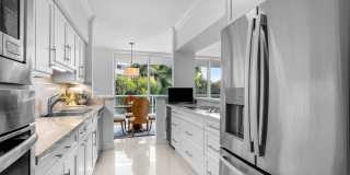 500 SE Mizner Boulevard Gallery 10