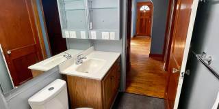 Very Unique 5 Bedroom Home on Large Lot Gallery 14