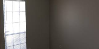 760 N Burbank Gallery 16