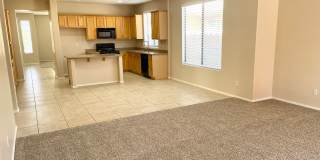 4 Bedroom/2 Bath Single Level Home in Anthem! Close to freeway & TSMC Plant! Gallery 13