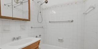 290 W 232nd St # 5464 Gallery 6