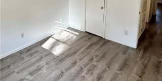 1611 Cloverdale Court Gallery 2