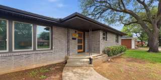 2137 Lenamon Street Gallery 1