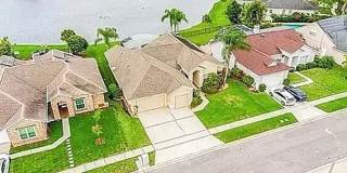Captivating 4 Bedroom, 2 bath Pool/Lake home Gallery 4