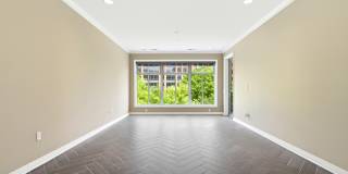 250 Daniel Burnham Square Gallery 10