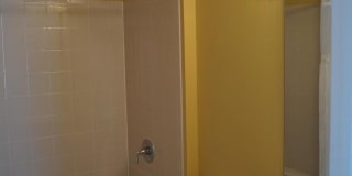 25575 AMERICA Square Gallery 20