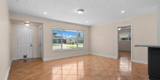 11371 NW 40th Place Gallery 4