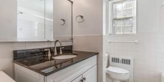 Spacious Tuscany/Canterbury 1bd/1ba Condo with W/D! Available 8/14 Gallery 18