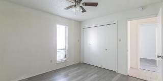 4925 Greenslope Drive Gallery 24