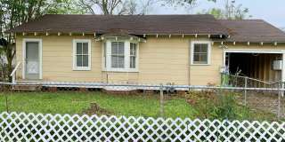 3 Bedroom, 1 Bath Home Available Now Gallery 1