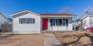 3-bedroom 1 bathroom home available for rent. Gallery 1