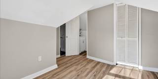 4 Bedroom, 1.5 Bath house in Shelby Park, Fenced, Off-street Parking, Pets OKAY! Gallery 21