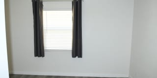 Updated 5 Br 2 Ba Home Near the 51 and Indian School in Central Phoenix Gallery 13