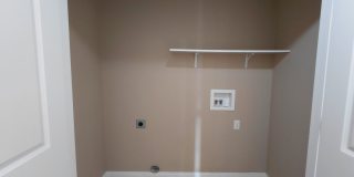 Home near FLW! Gallery 17