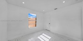 2468 NW 21st St Gallery 17