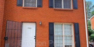 702 Redland Drive Gallery 1