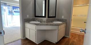 Cross Roads Apartments Gallery 10