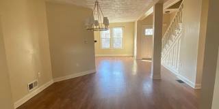 Beautiful Mt Washington 2 Bed Townhouse Available in June! Gallery 12