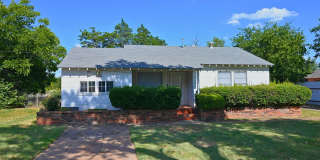 2 Bed 1 Bath With Character In Ray Massie! Gallery 1