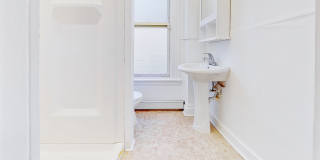 Spacious 1BR Apartment Near Yale – Remodeled & Convenient! Gallery 19