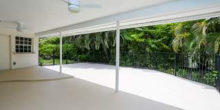 ** LUXURY PARK SHORE STUNNING FULLY REMODELED MODERN UNFURNISHED 3/2 PRIVATE LARGE PATIO HOME WITH PRIVATE PARK SHORE BEACH ACCESS ** NO HOA ** MOVE IN TODAY ** Gallery 25