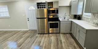 801 Rockefeller St Gallery 1