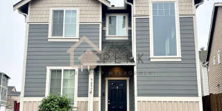 Modern 4-Bedroom, 2.5-Bath, 3-Story Home in Gated South Hill Community Gallery 1