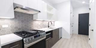 948 West Sunnyside Gallery 1