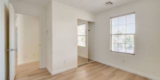 10808 Wallflower Avenue Gallery 40