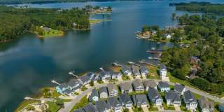 Rare Lake Murray rental located in Lexington! Fully Furnished 6 month lease Gallery 43