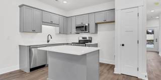 3 Bedroom 2 1/2 Bath Condo For Rent Near Downtown! Gallery 10