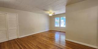 Live in the Heart of Downtown New Braunfels / Covered Front Porch / Carport & Storage / NBISD Gallery 4