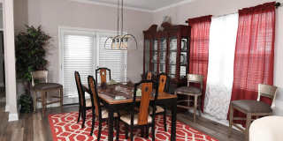 Room in 4 Bedroom Home at S Person St Gallery 4