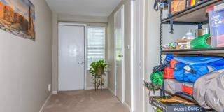 Trailside Living: 5BR Home Steps from Sanitas & Pearl Street Gallery 20