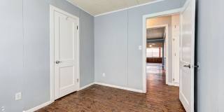 2144 Pearson Gallery 35