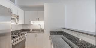 333 W Hubbard Gallery 7